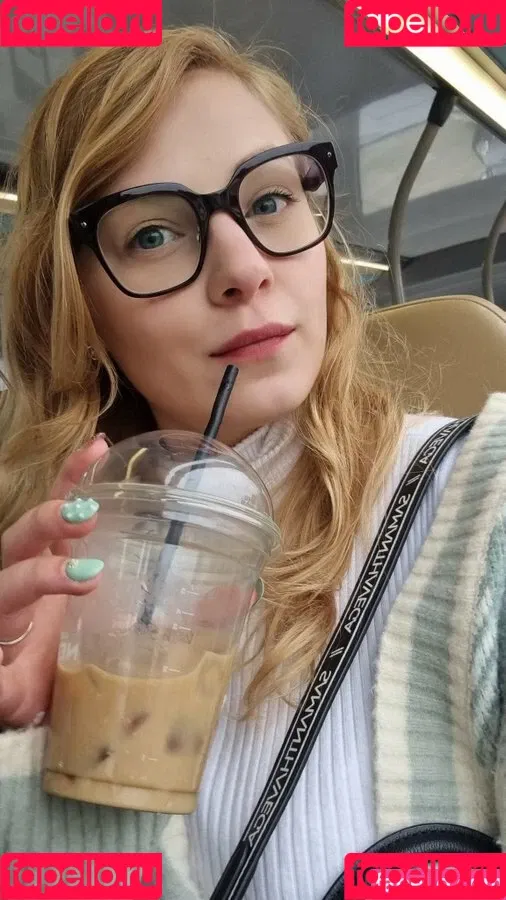 Sydney Poniewaz Onlyfans Photo Gallery 