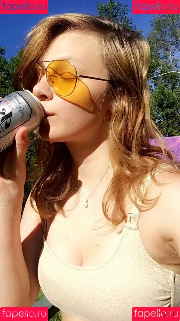 Sydney Poniewaz Onlyfans Photo Gallery 