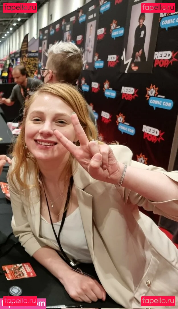 Sydney Poniewaz Onlyfans Photo Gallery 