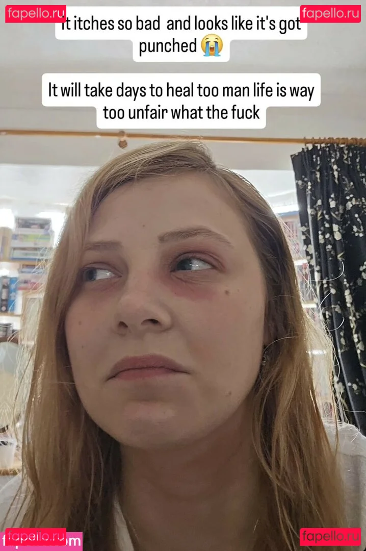 Sydney Poniewaz Onlyfans Photo Gallery 