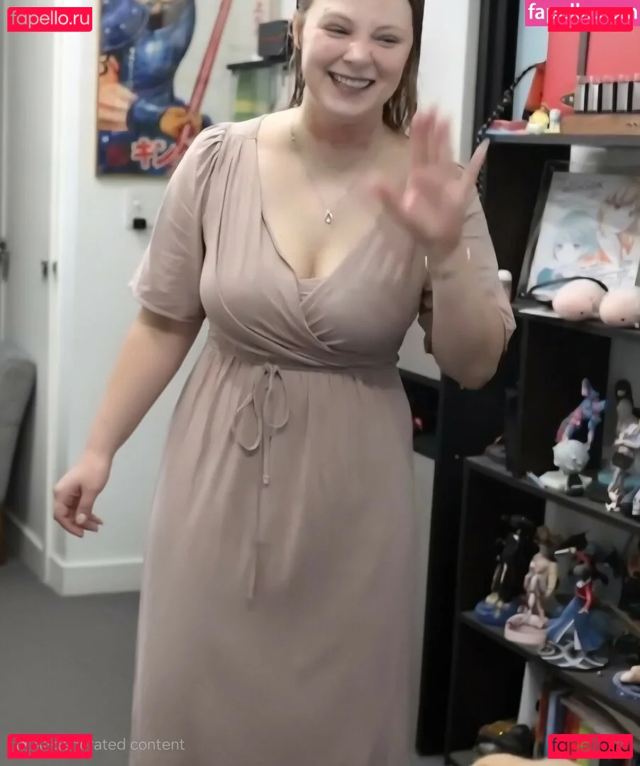 Sydney Poniewaz Onlyfans Photo Gallery 