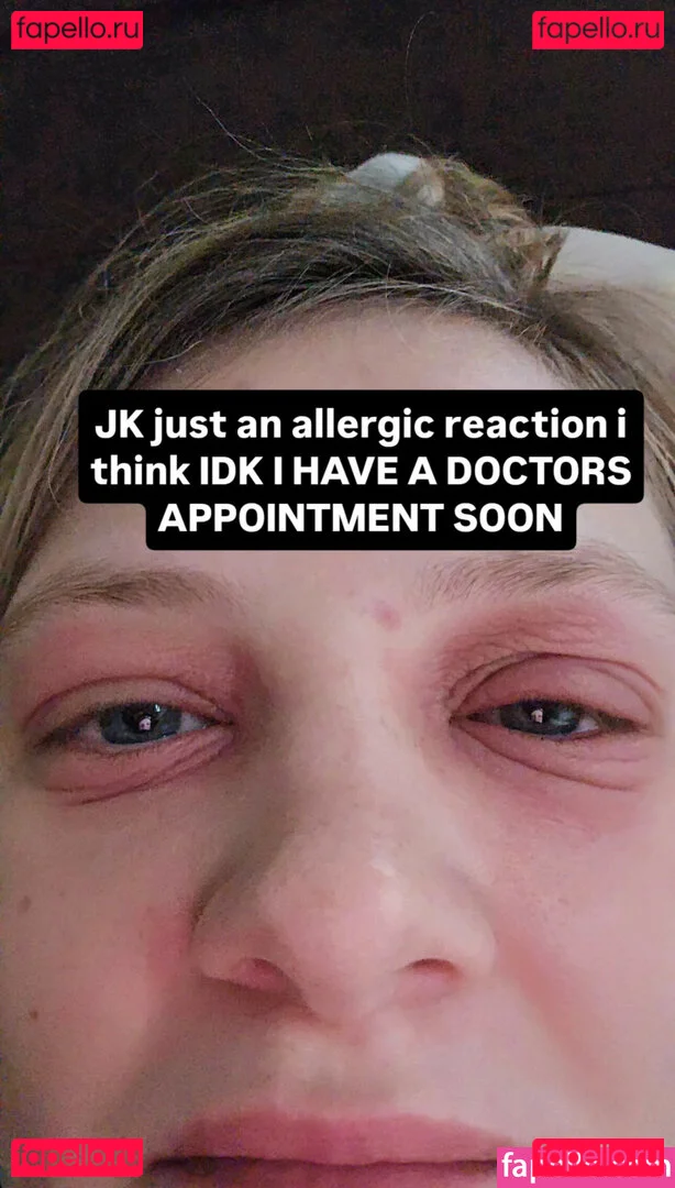 Sydney Poniewaz Onlyfans Photo Gallery 