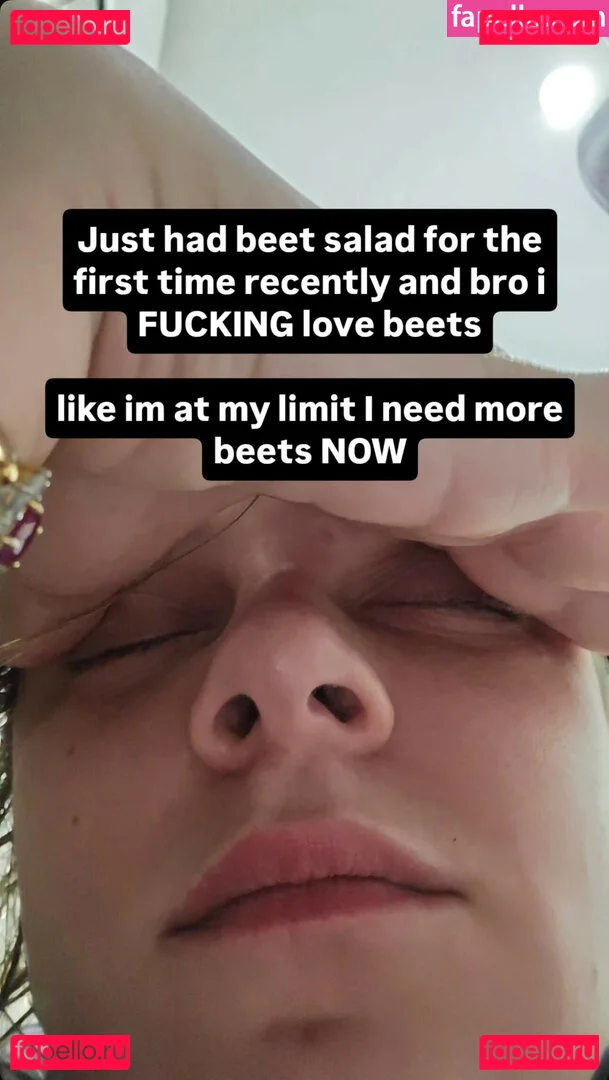 Sydney Poniewaz Onlyfans Photo Gallery 