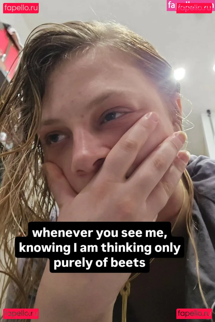 Sydney Poniewaz Onlyfans Photo Gallery 