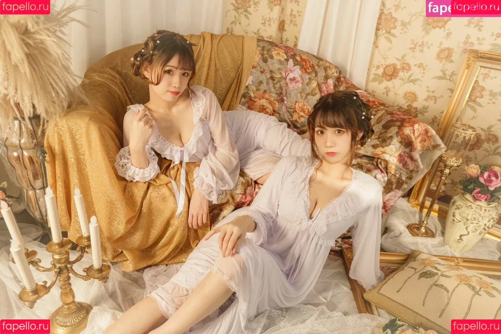 Carol X Iris Onlyfans Photo Gallery 
