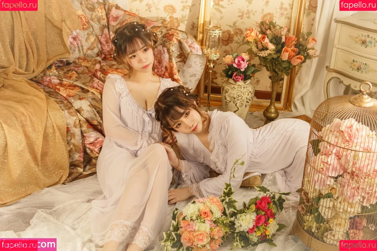 Carol X Iris Onlyfans Photo Gallery 