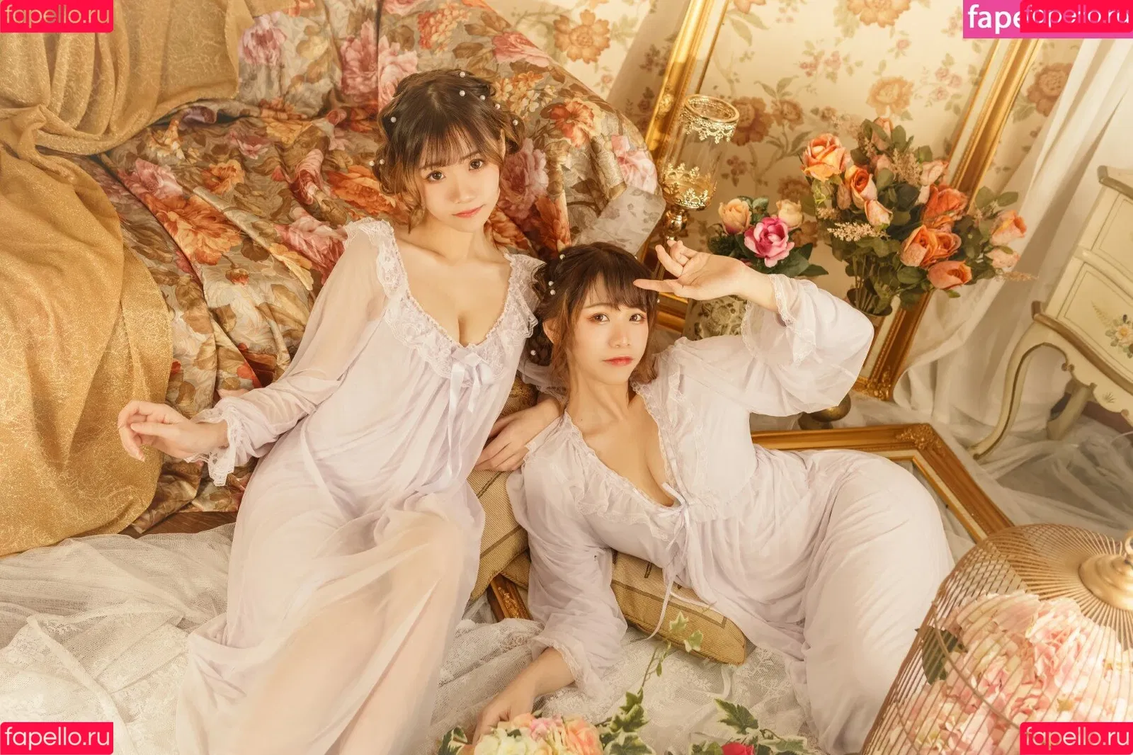 Carol X Iris Onlyfans Photo Gallery 