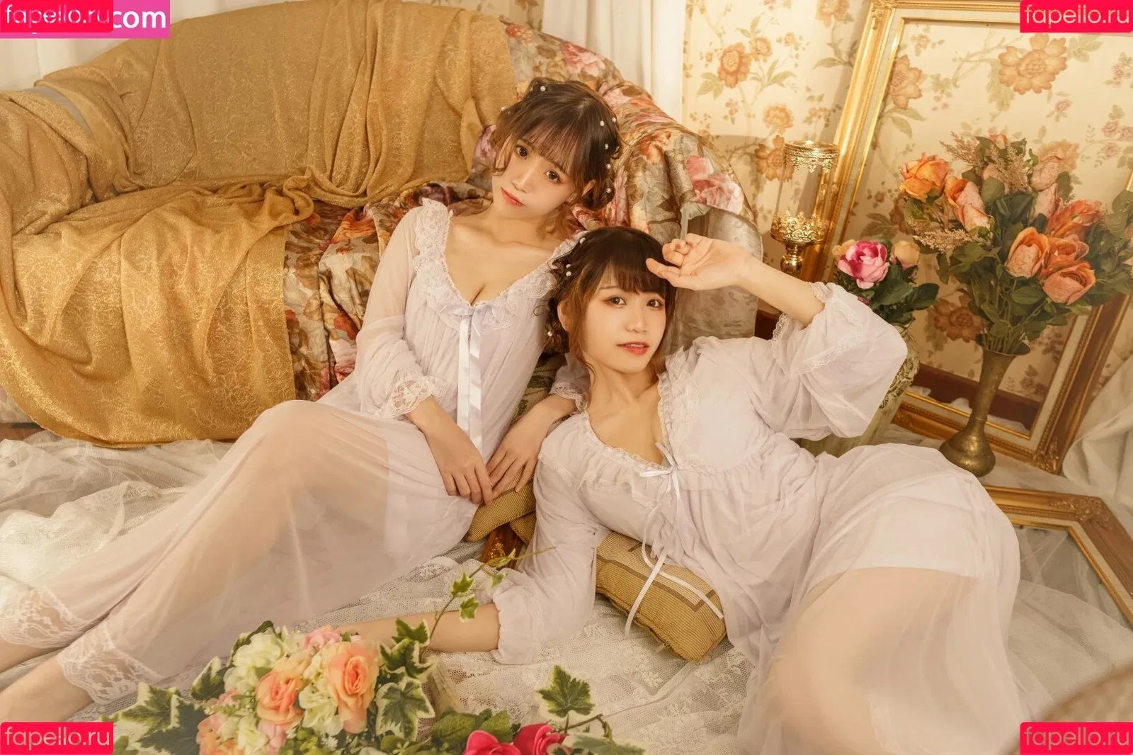 Carol X Iris Onlyfans Photo Gallery 