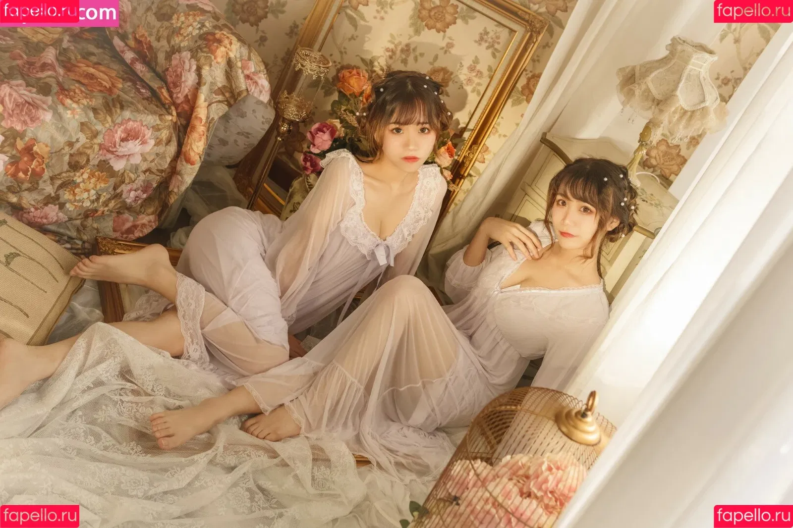 Carol X Iris Onlyfans Photo Gallery 