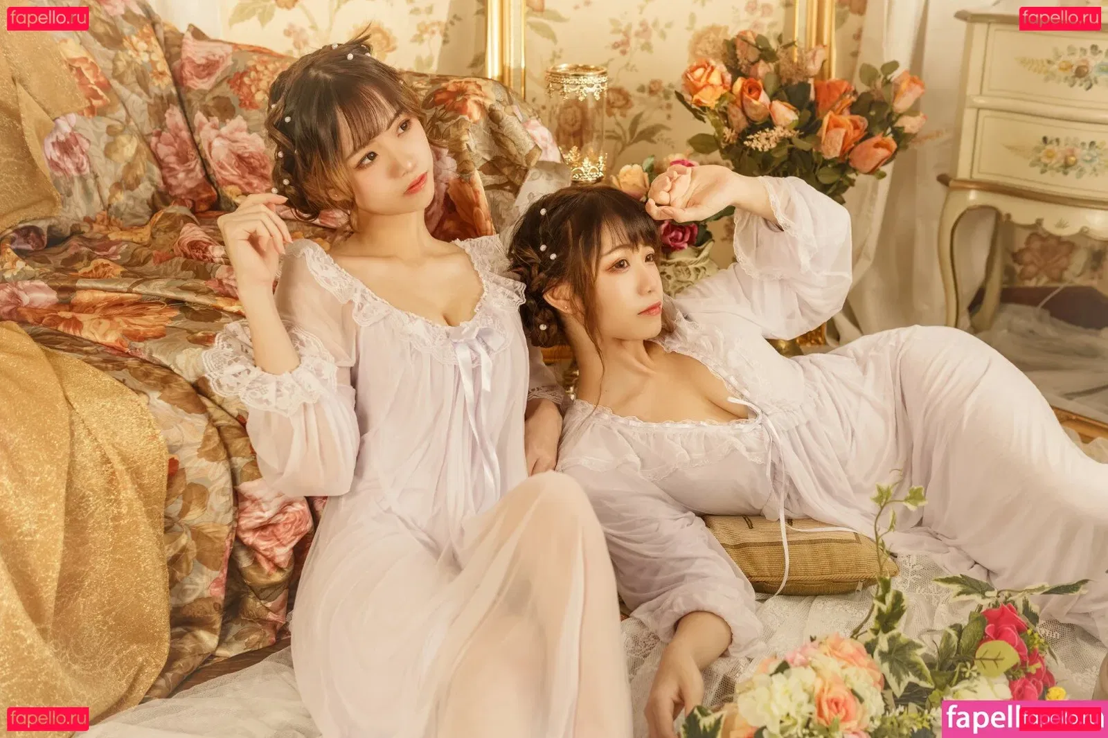 Carol X Iris Onlyfans Photo Gallery 