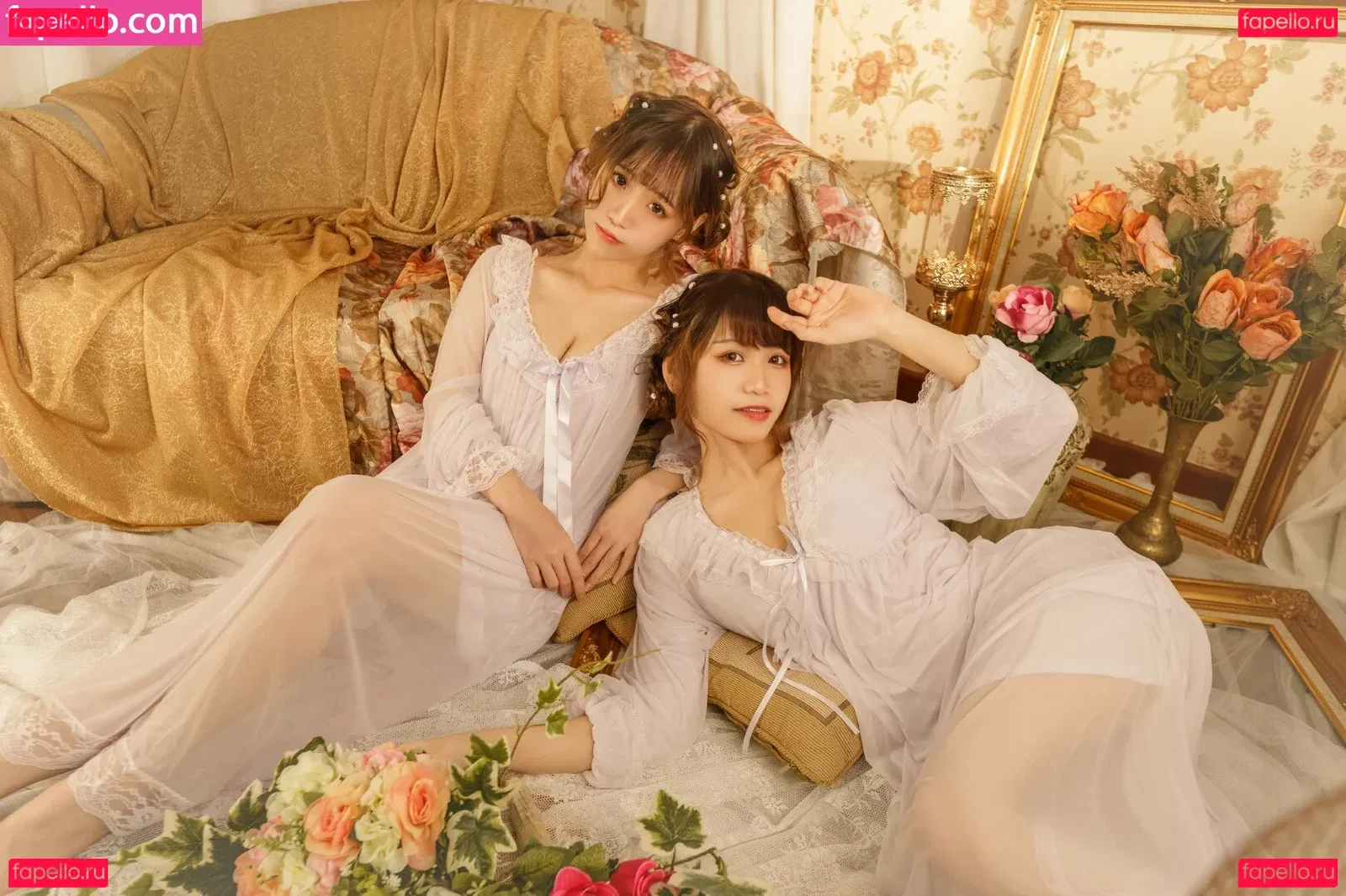 Carol X Iris Onlyfans Photo Gallery 