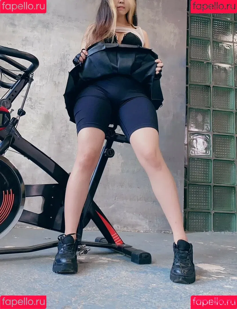 Yumi Waifu Onlyfans Photo Gallery 