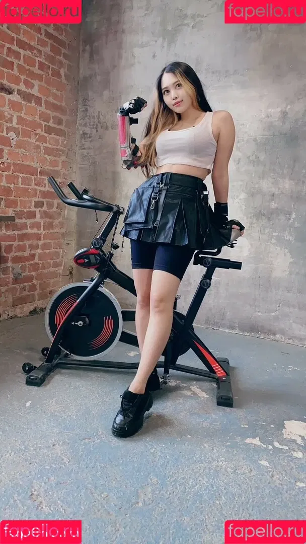Yumi Waifu Onlyfans Photo Gallery 