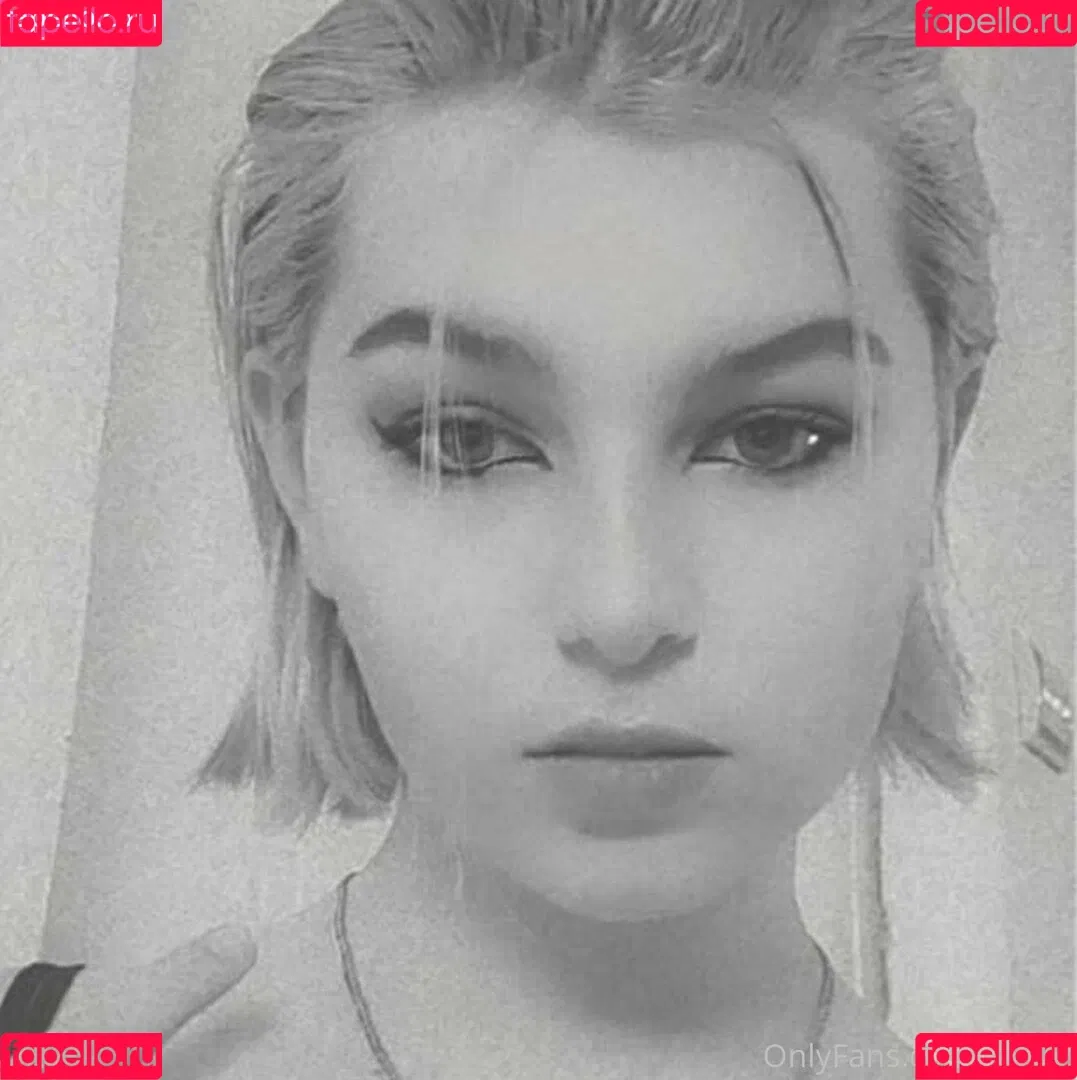 valya_ Onlyfans Photo Gallery 