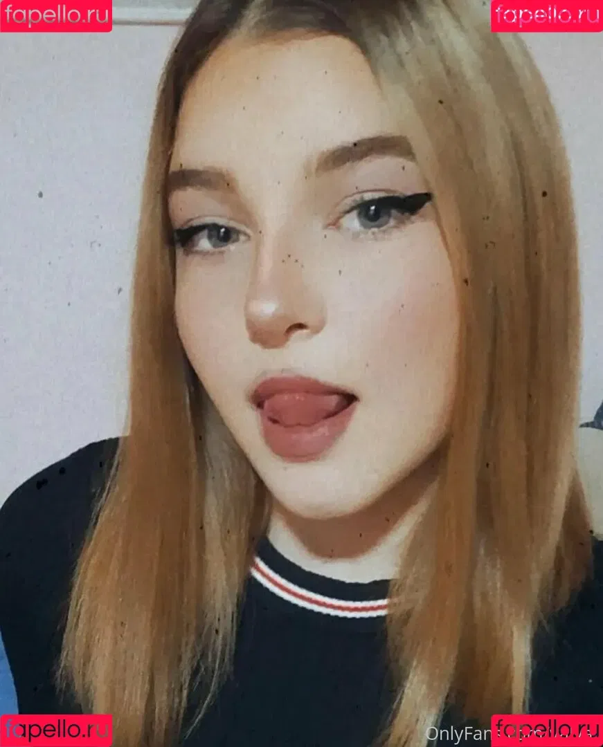 valya_ Onlyfans Photo Gallery 