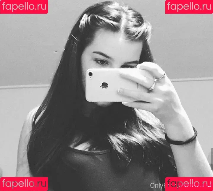 valya_ Onlyfans Photo Gallery 
