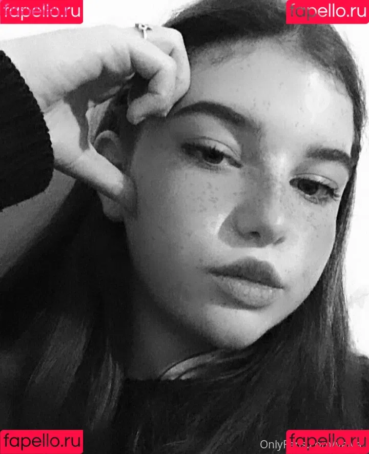 valya_ Onlyfans Photo Gallery 