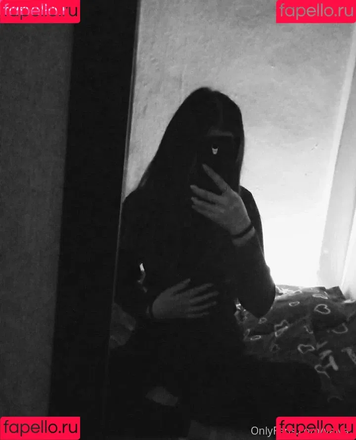 valya_ Onlyfans Photo Gallery 