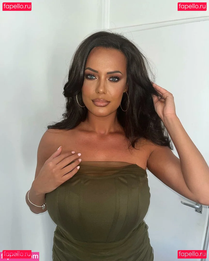 valya_ Onlyfans Photo Gallery 