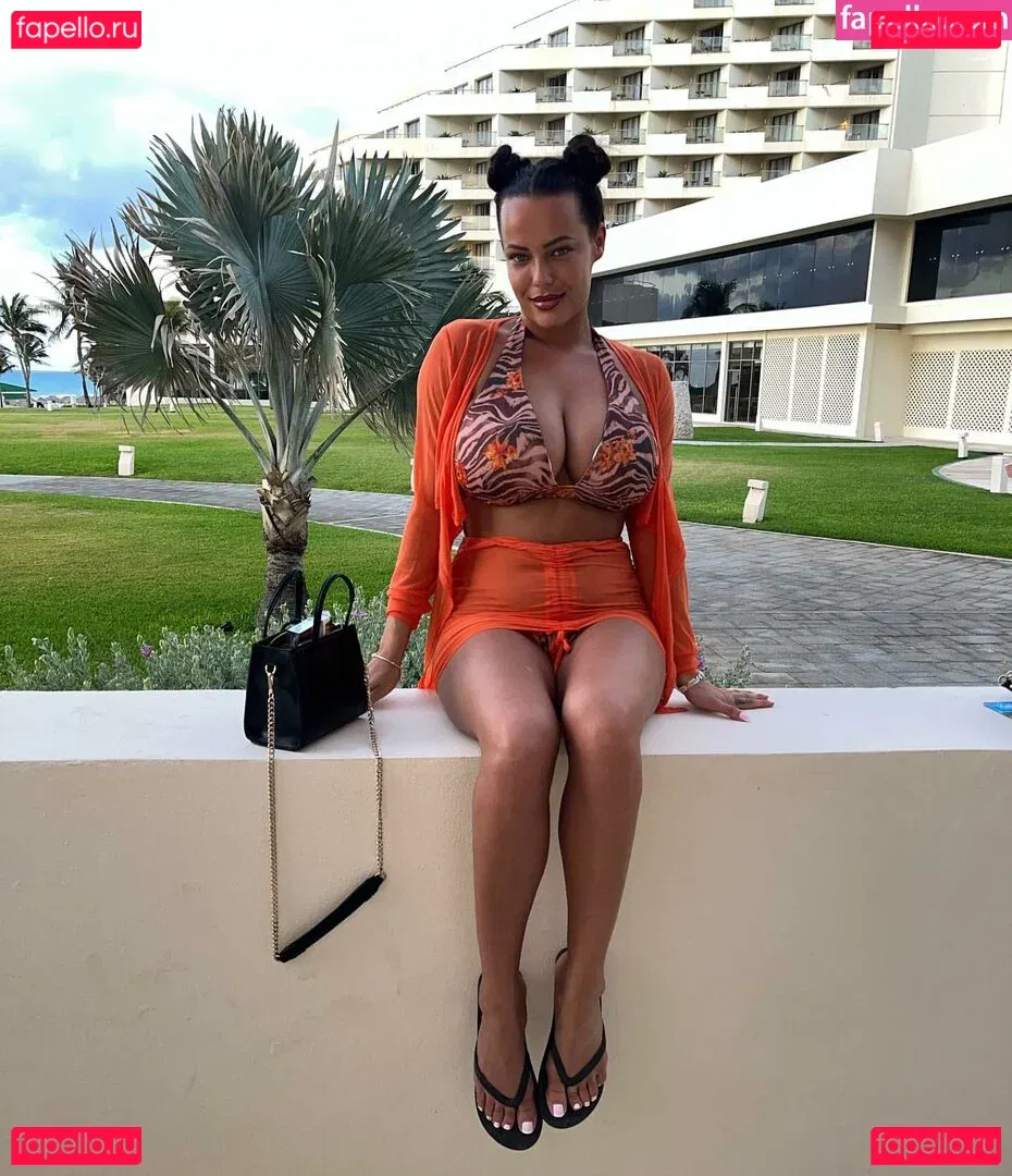 valya_ Onlyfans Photo Gallery 