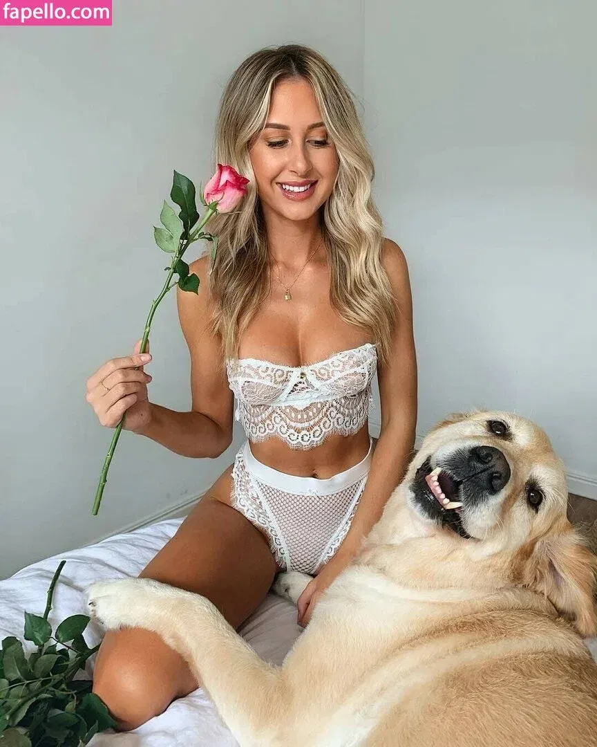 Emily Venz Onlyfans Photo Gallery 