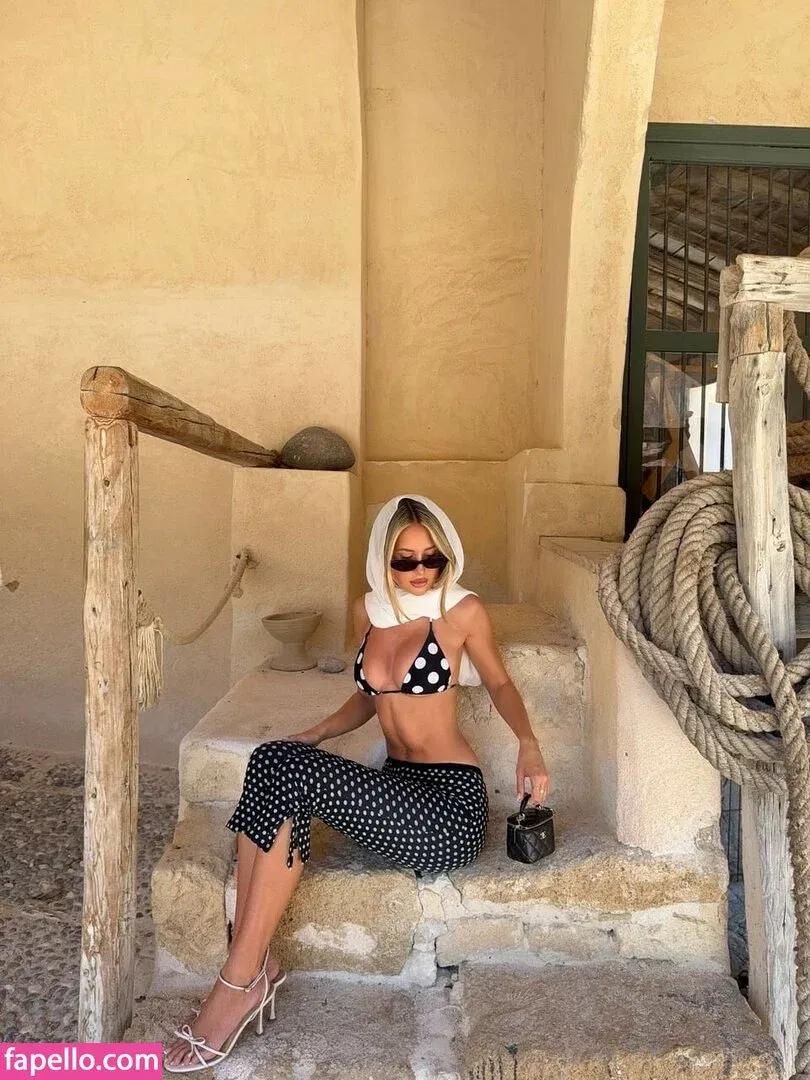 Emily Venz Onlyfans Photo Gallery 