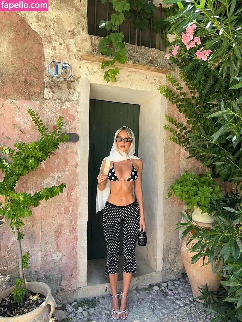 Emily Venz Onlyfans Photo Gallery 