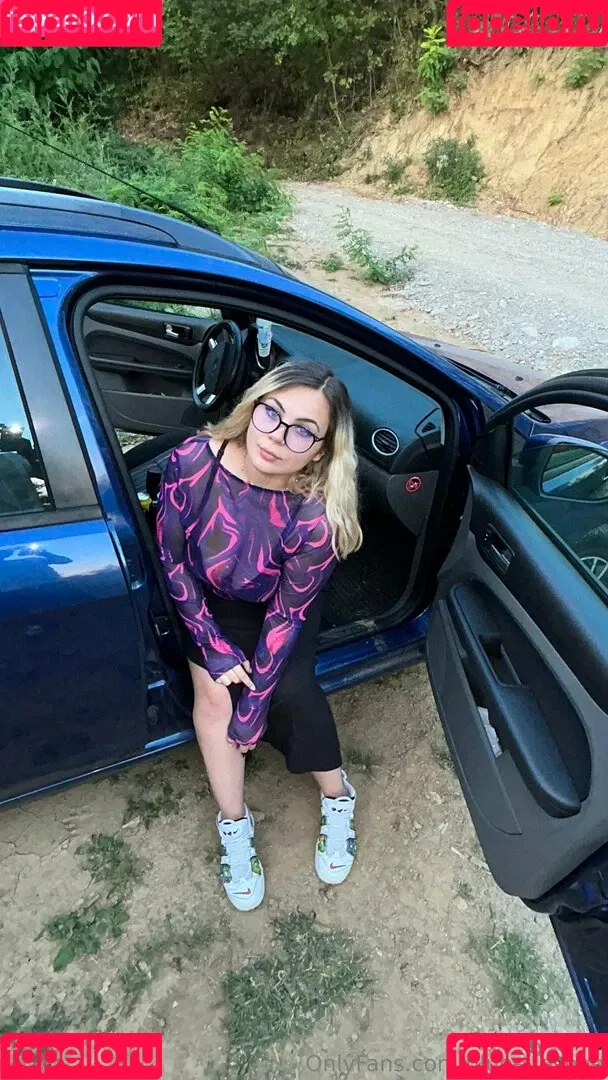 blueeyesbae Onlyfans Photo Gallery 
