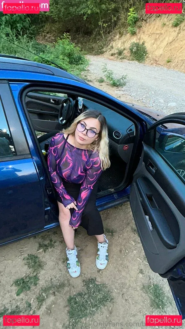 blueeyesbae Onlyfans Photo Gallery 