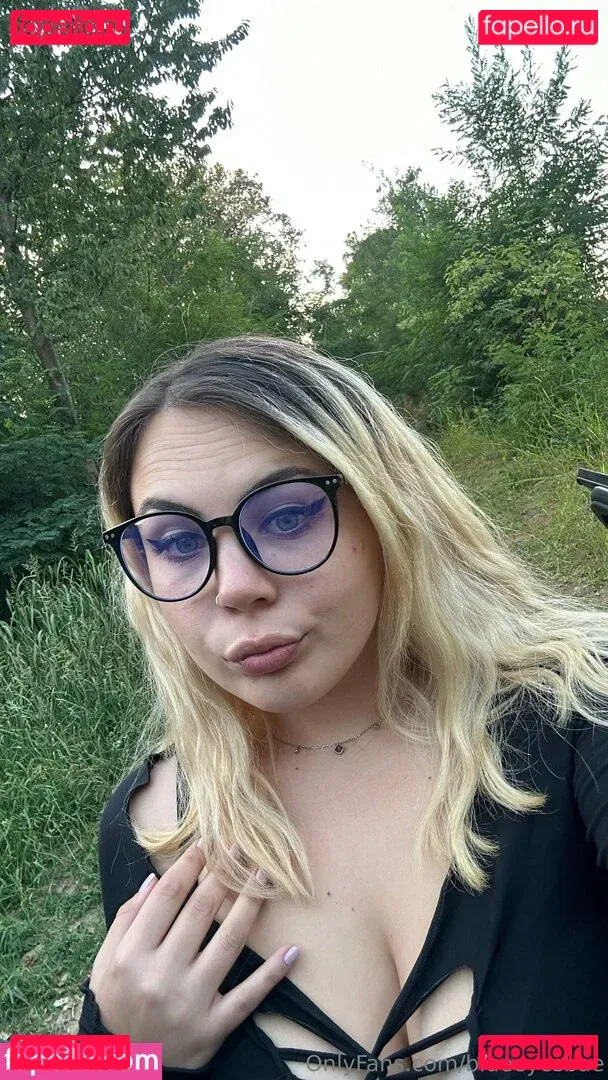 blueeyesbae Onlyfans Photo Gallery 