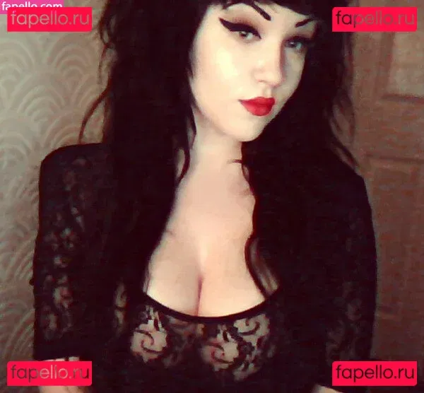 Betty Dahmer Onlyfans Photo Gallery 