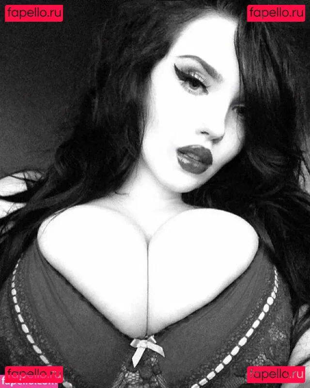 Betty Dahmer Onlyfans Photo Gallery 