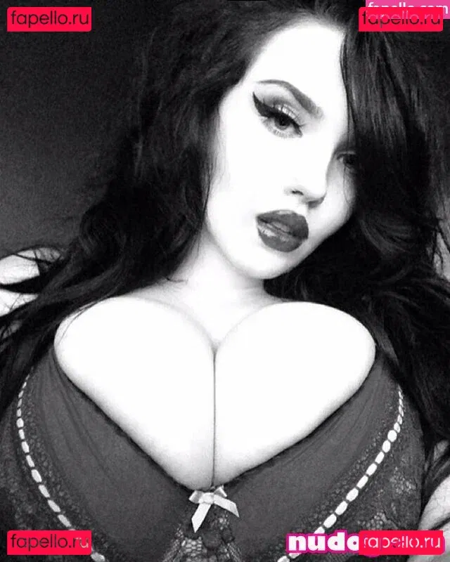 Betty Dahmer Onlyfans Photo Gallery 