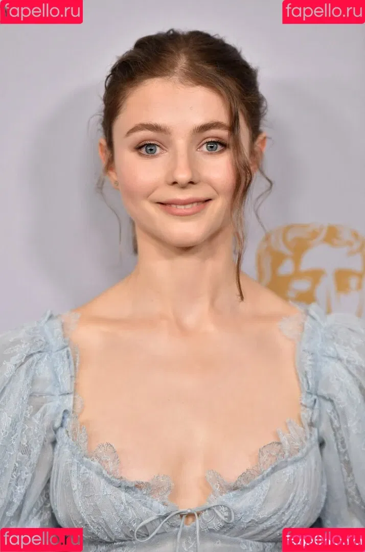 Thomasin Mckenzie Onlyfans Photo Gallery 