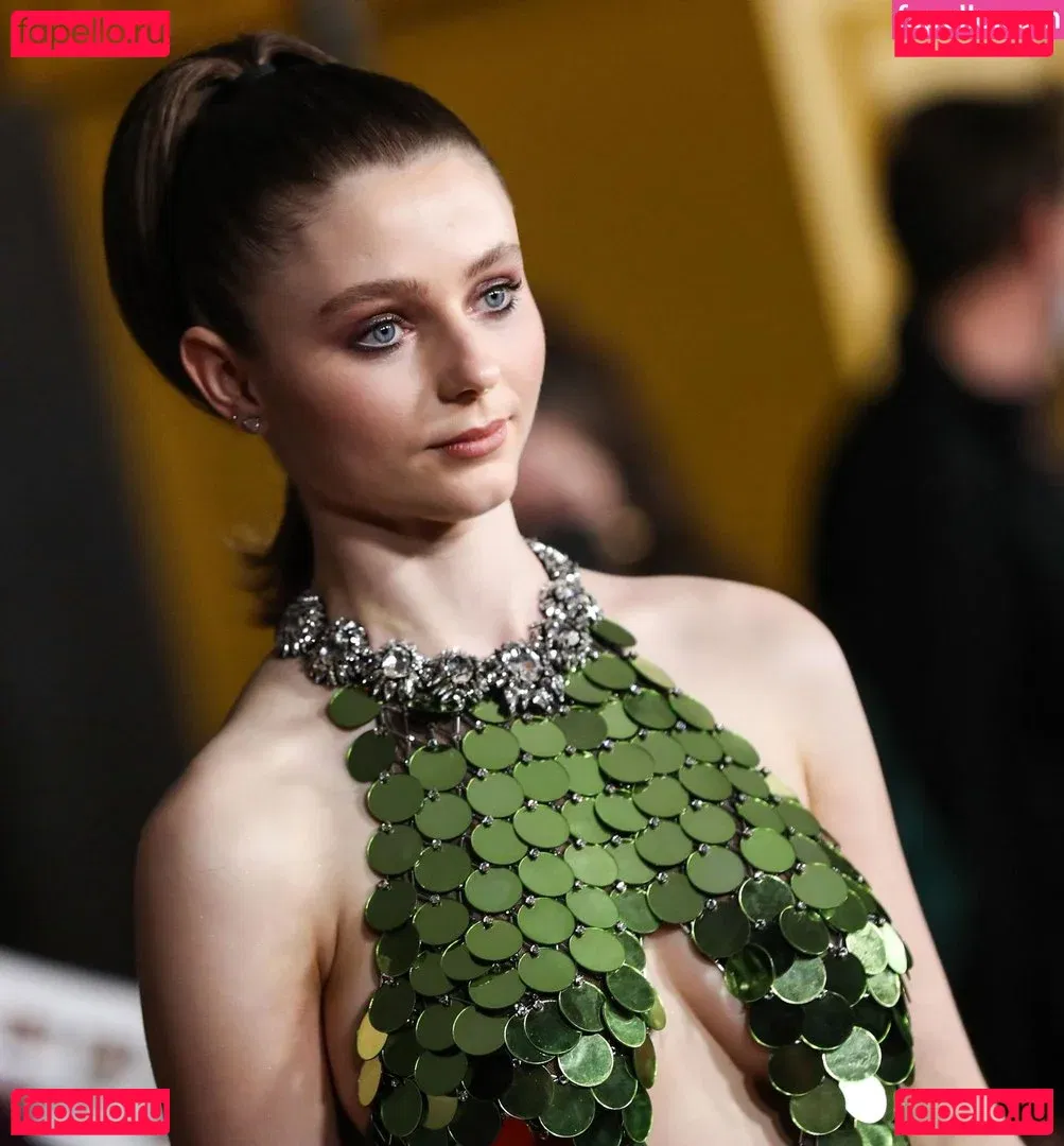 Thomasin Mckenzie Onlyfans Photo Gallery 