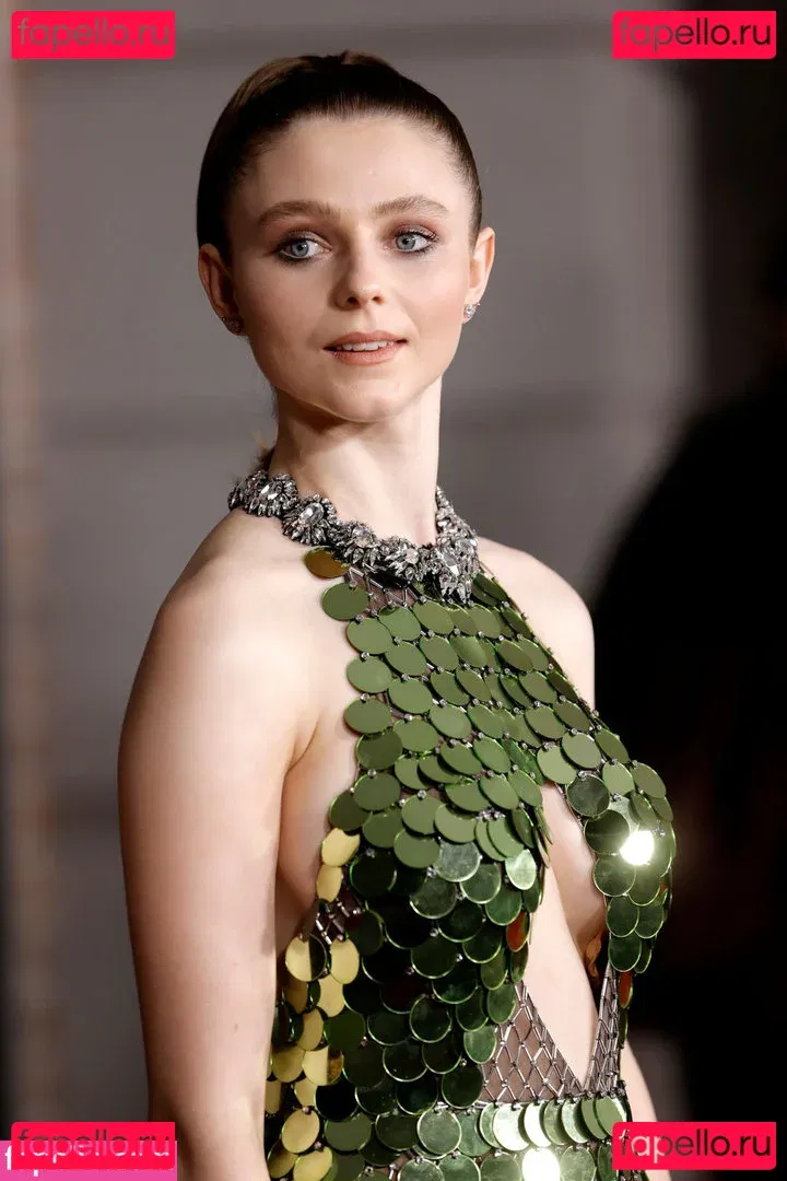 Thomasin Mckenzie Onlyfans Photo Gallery 