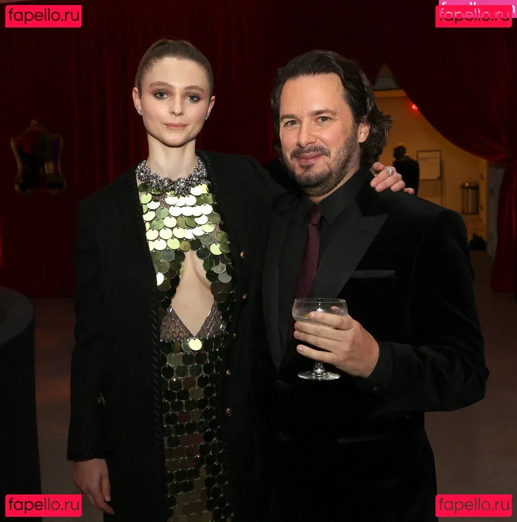 Thomasin Mckenzie Onlyfans Photo Gallery 