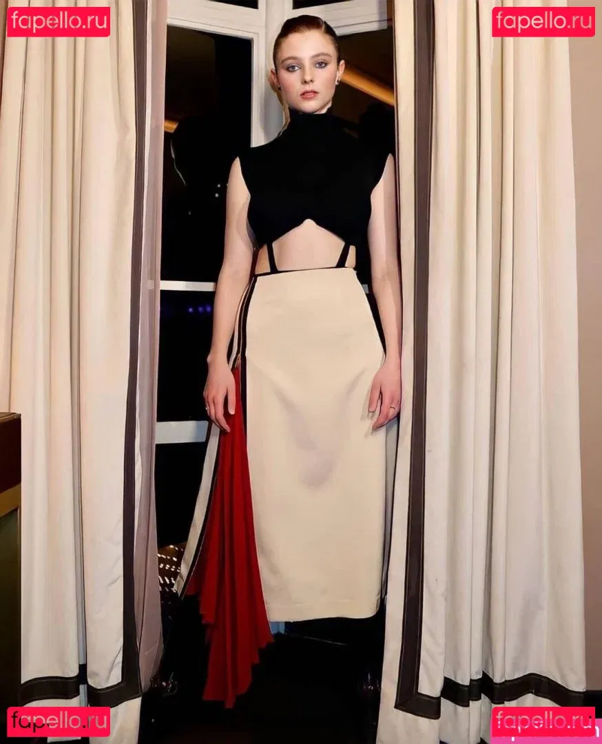 Thomasin Mckenzie Onlyfans Photo Gallery 