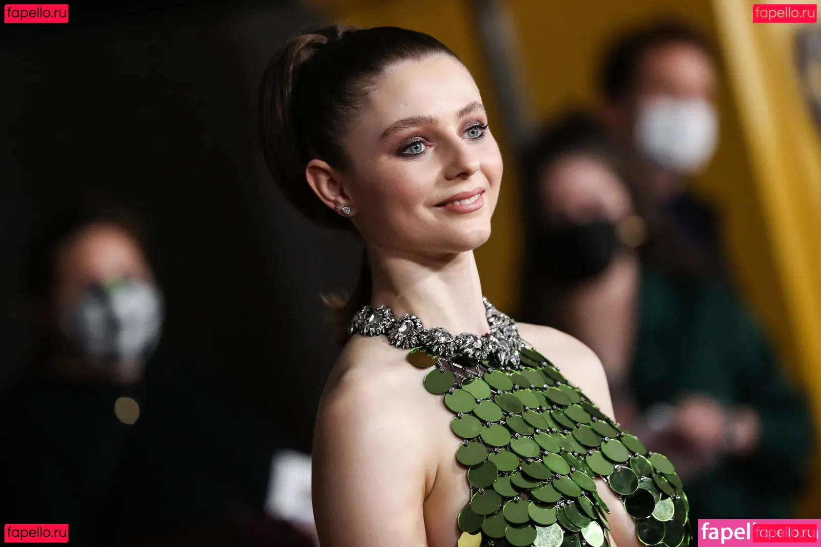 Thomasin Mckenzie Onlyfans Photo Gallery 