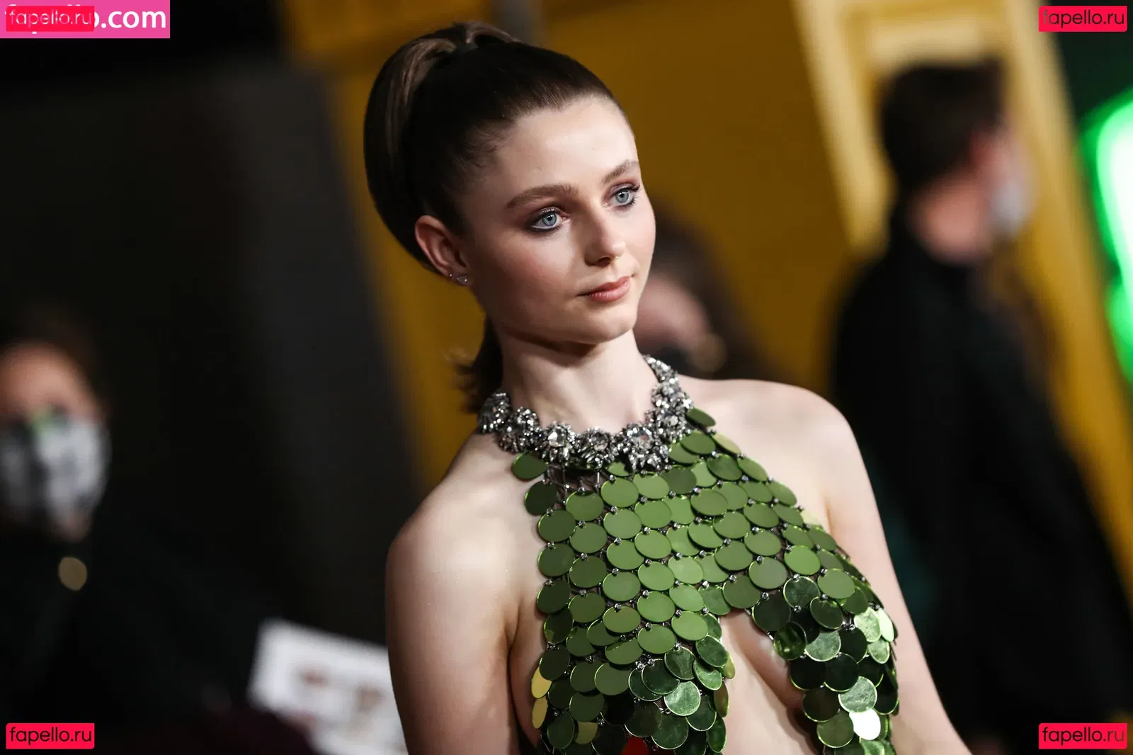 Thomasin Mckenzie Onlyfans Photo Gallery 