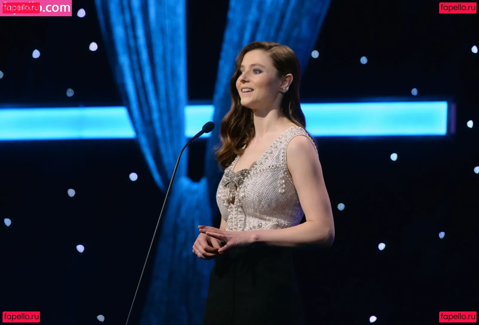 Thomasin Mckenzie Onlyfans Photo Gallery 