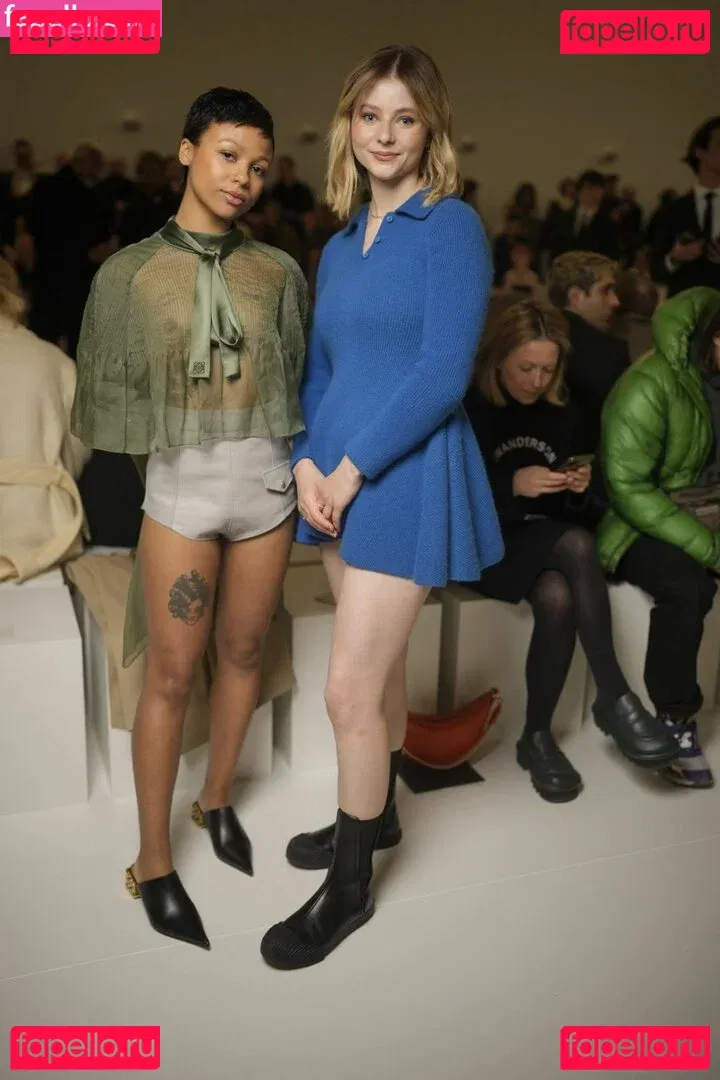 Thomasin Mckenzie Onlyfans Photo Gallery 