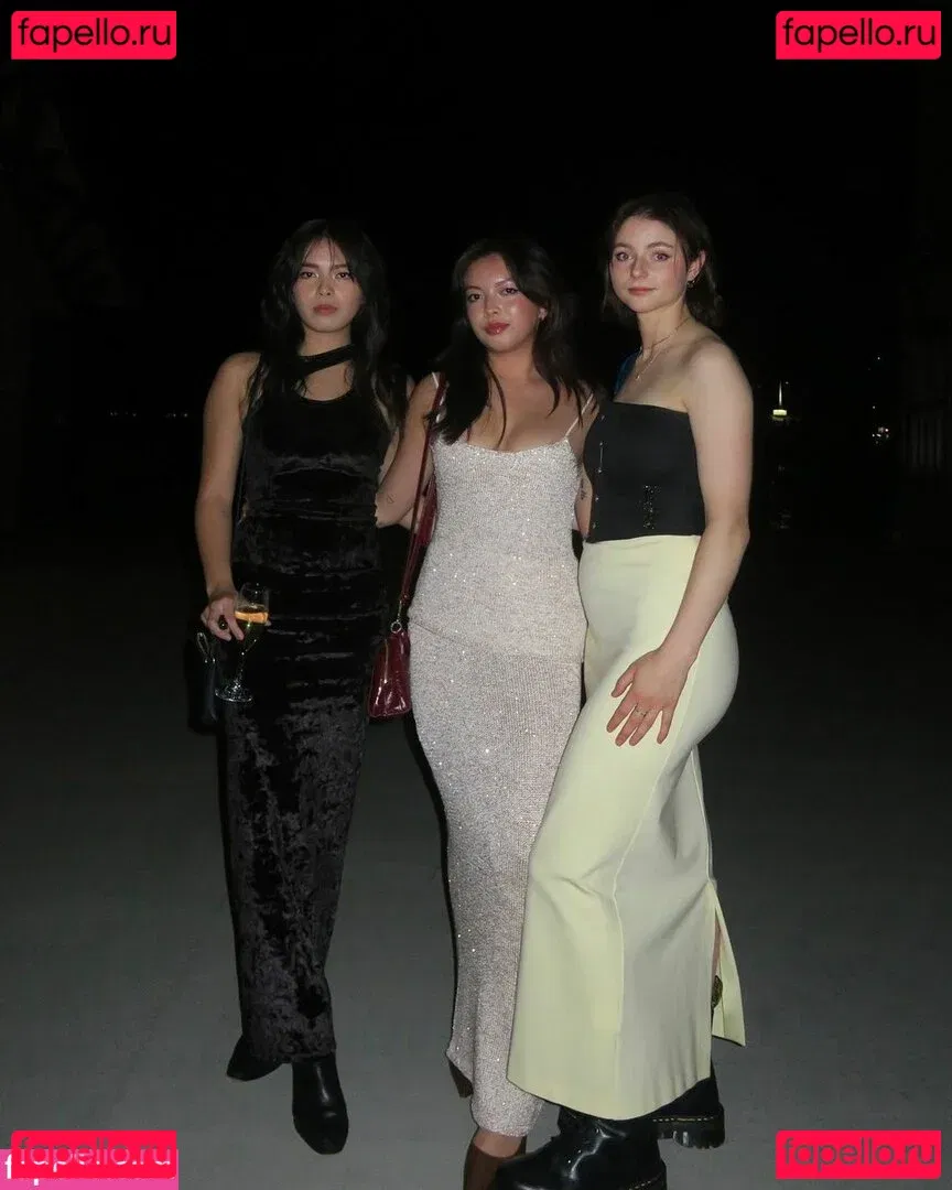 Thomasin Mckenzie Onlyfans Photo Gallery 