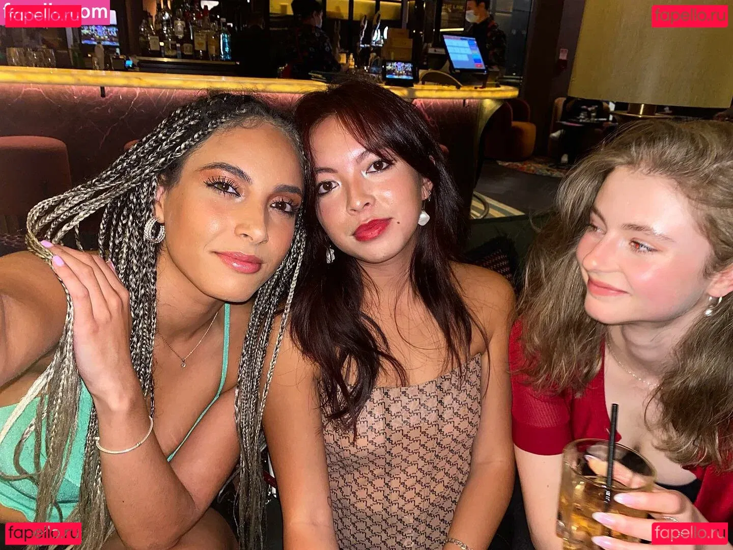 Thomasin Mckenzie Onlyfans Photo Gallery 