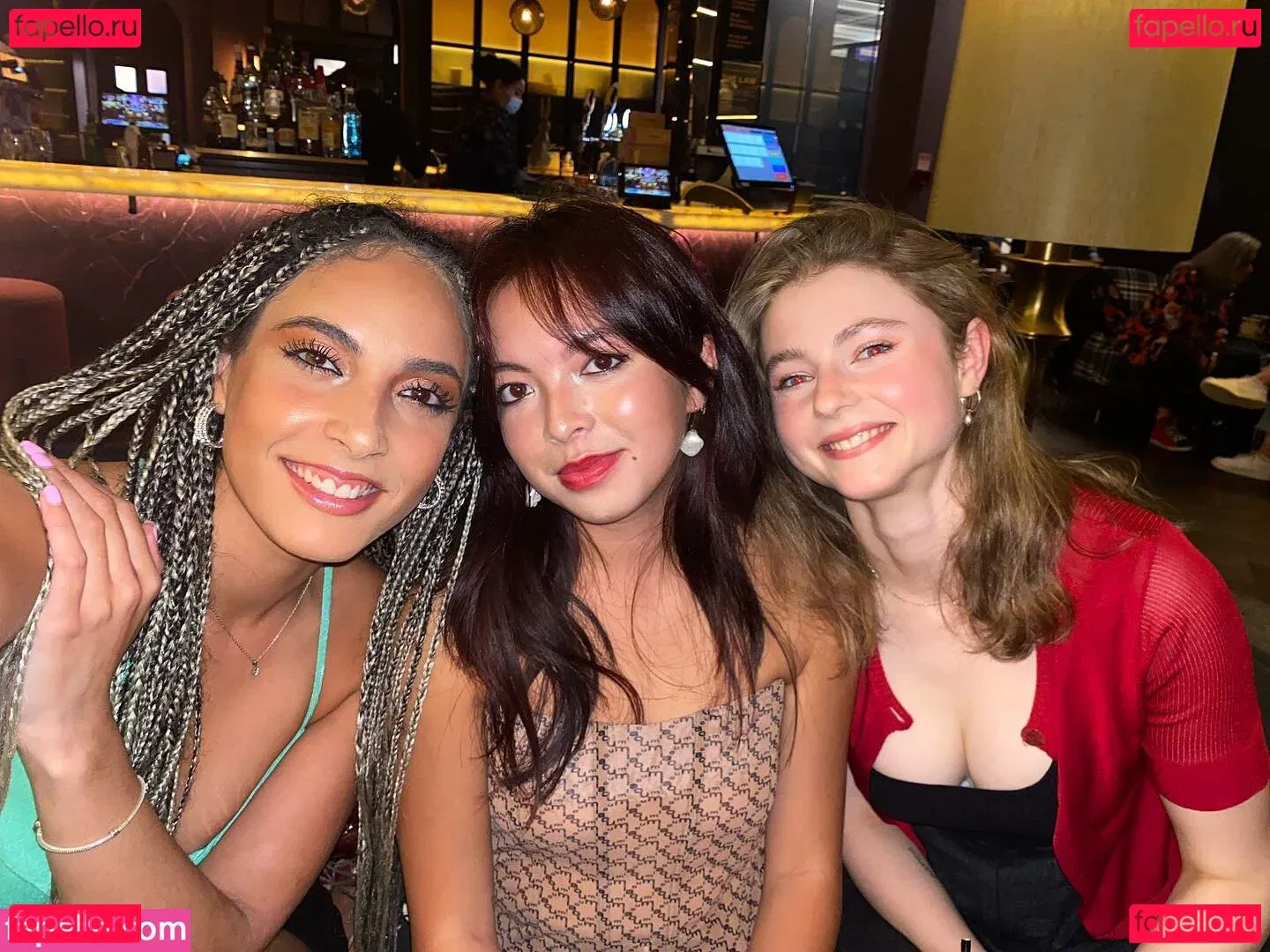 Thomasin Mckenzie Onlyfans Photo Gallery 