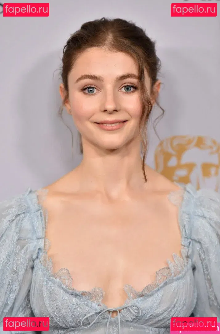 Thomasin Mckenzie Onlyfans Photo Gallery 