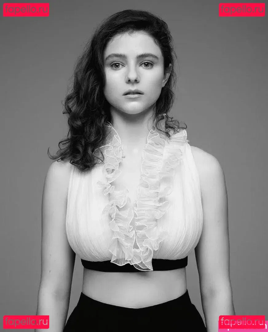 Thomasin Mckenzie Onlyfans Photo Gallery 