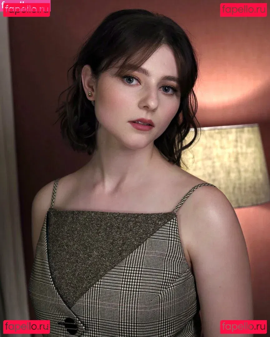 Thomasin Mckenzie Onlyfans Photo Gallery 