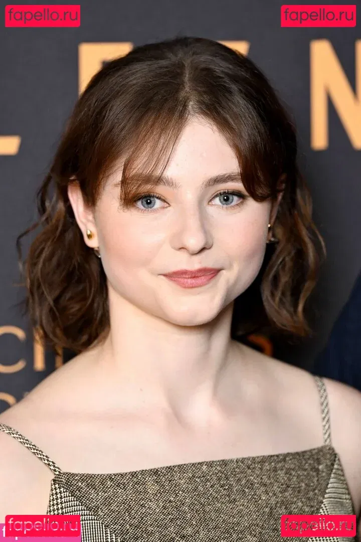 Thomasin Mckenzie Onlyfans Photo Gallery 