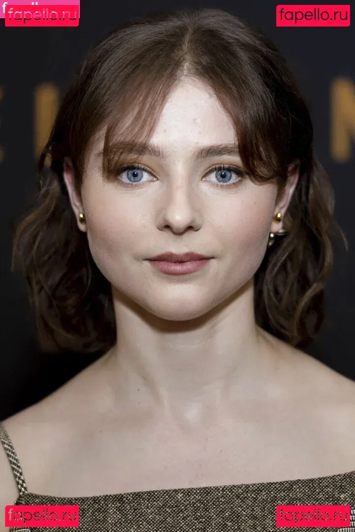 Thomasin Mckenzie Onlyfans Photo Gallery 